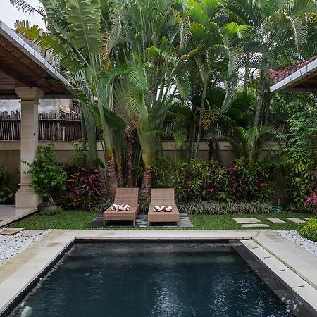 Villa Deshy Seminyak Zewnętrze zdjęcie