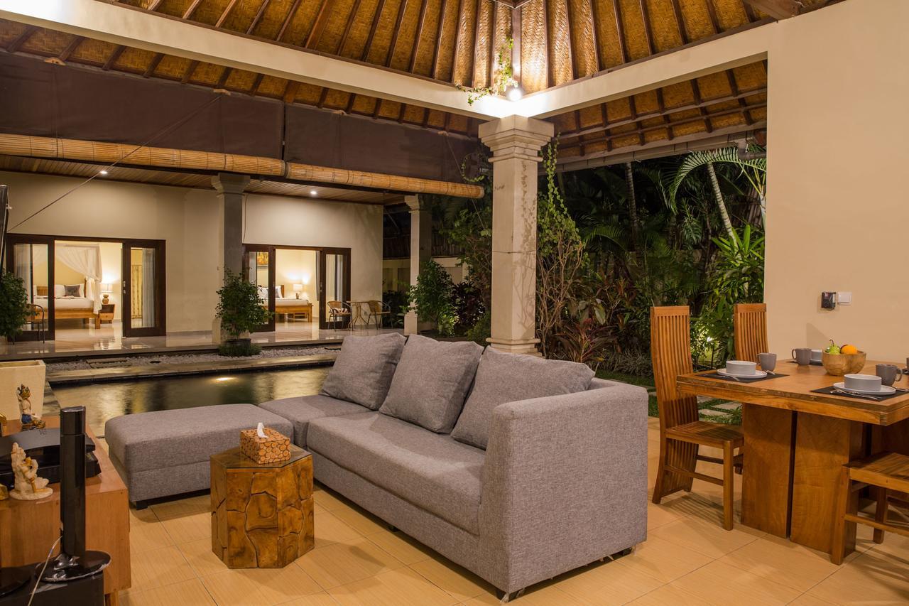 Villa Deshy Seminyak Zewnętrze zdjęcie